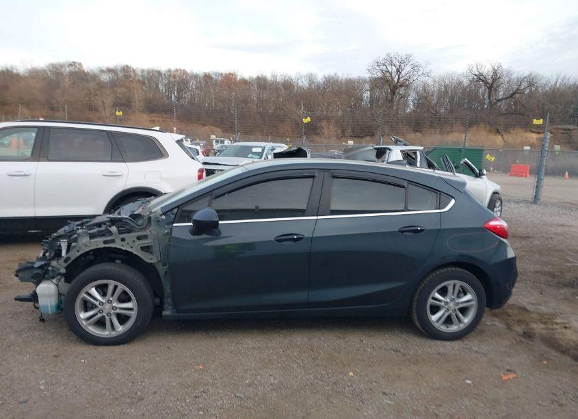 Photo 15 of 2018 Chevrolet Cruze LT AUTO (VIN 3G1BE6SM2JS643983)