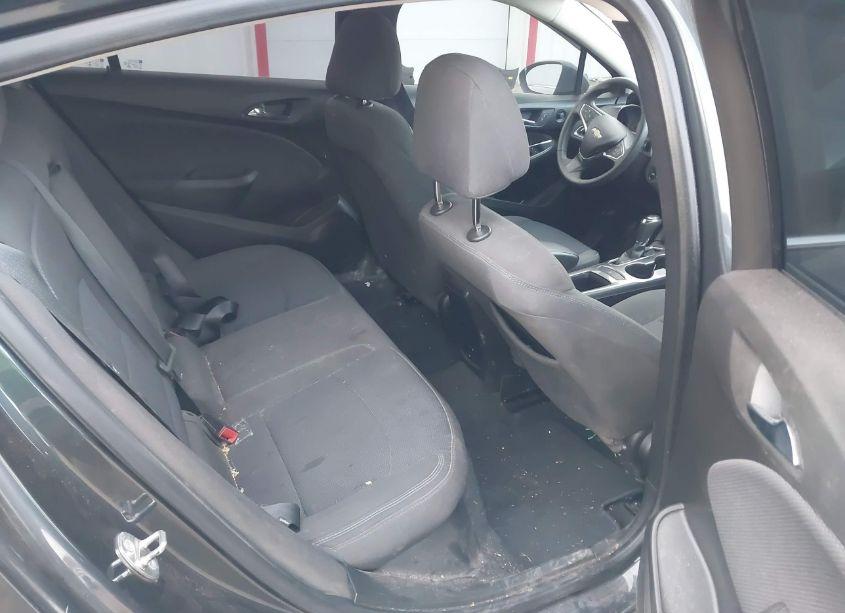 Photo 8 of 2018 Chevrolet Cruze LT AUTO (VIN 3G1BE6SM2JS643983)