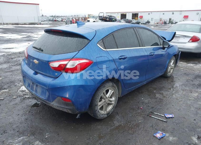 Photo 4 of 2017 Chevrolet Cruze LT AUTO (VIN 3G1BE6SM3HS545619)