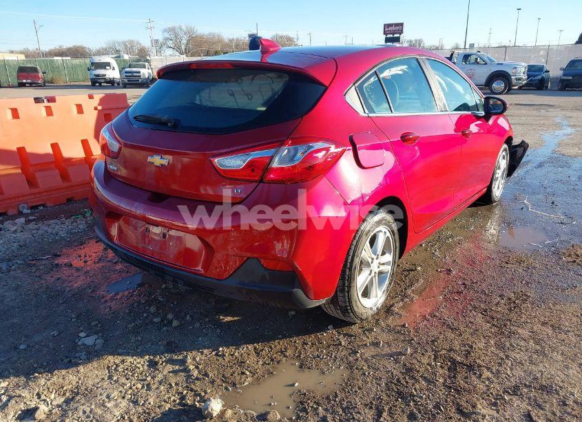 Photo 4 of 2017 Chevrolet Cruze LT AUTO (VIN 3G1BE6SM3HS583187)