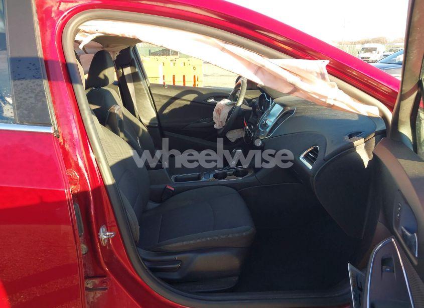 Photo 5 of 2017 Chevrolet Cruze LT AUTO (VIN 3G1BE6SM3HS583187)