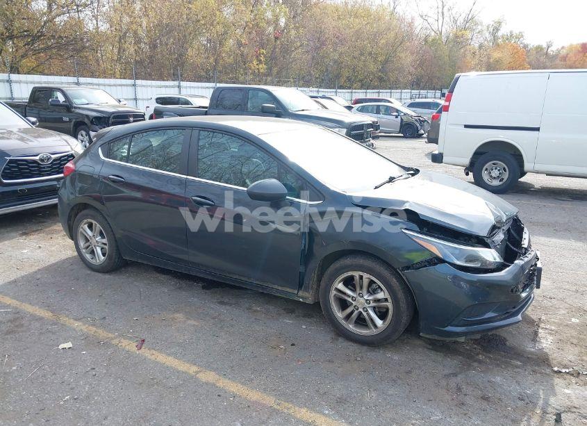 2017 Chevrolet Cruze LT AUTO (VIN 3G1BE6SM3HS611053) main photo