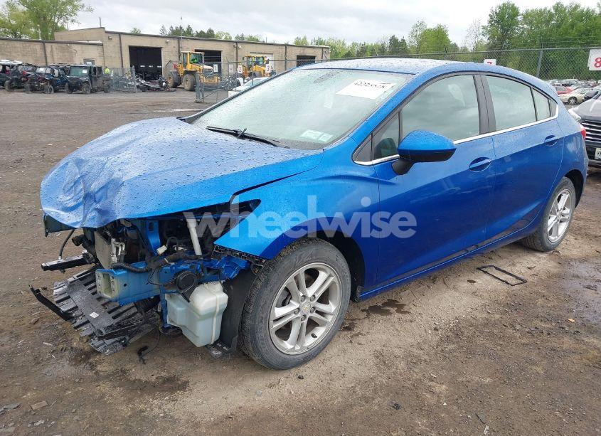 Photo 2 of 2018 Chevrolet Cruze LT AUTO (VIN 3G1BE6SM3JS592381)