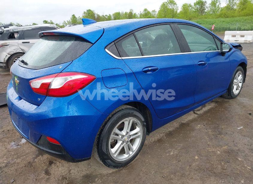Photo 4 of 2018 Chevrolet Cruze LT AUTO (VIN 3G1BE6SM3JS592381)