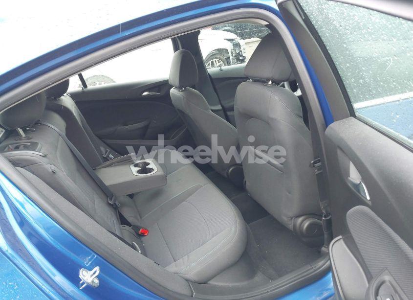 Photo 8 of 2018 Chevrolet Cruze LT AUTO (VIN 3G1BE6SM3JS592381)