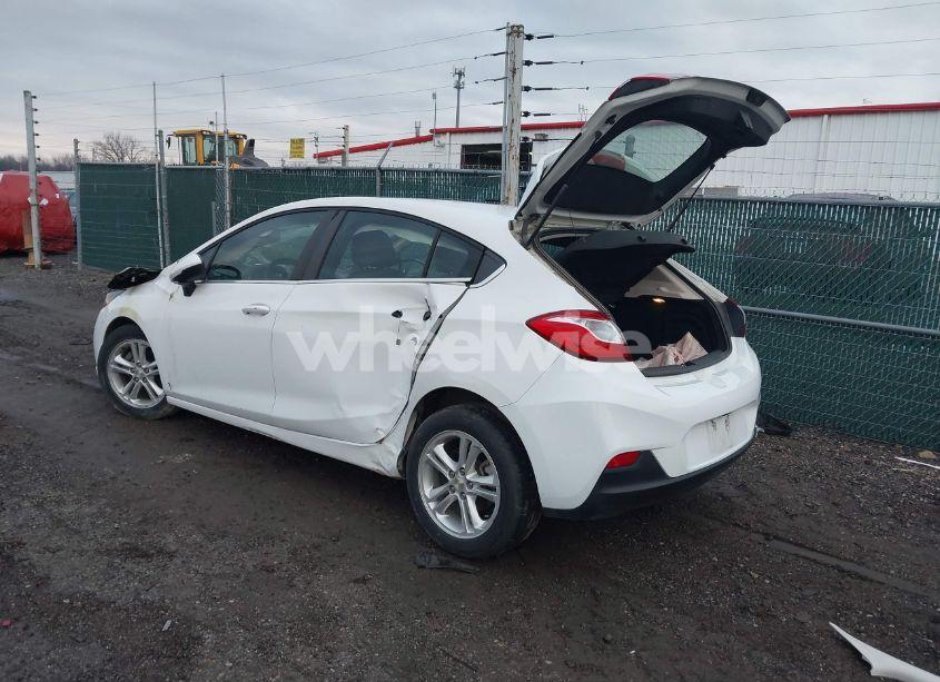 Photo 3 of 2018 Chevrolet Cruze LT AUTO (VIN 3G1BE6SM3JS631549)