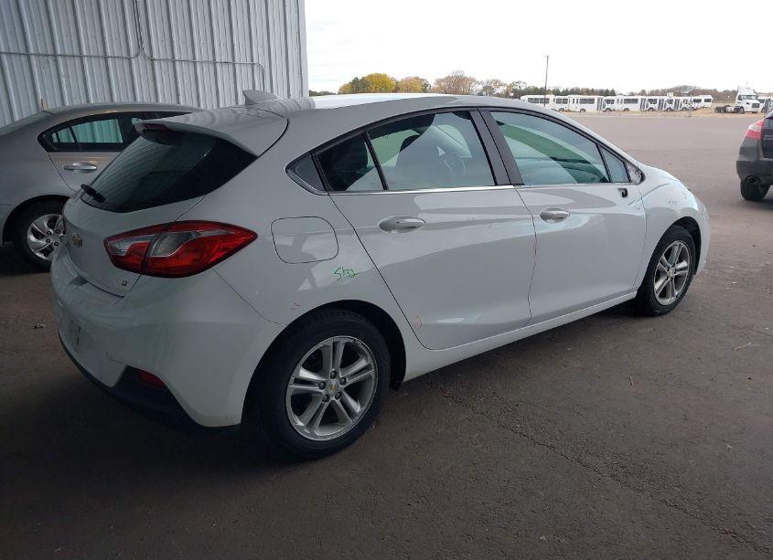 Photo 4 of 2017 Chevrolet Cruze LT AUTO (VIN 3G1BE6SM4HS520843)