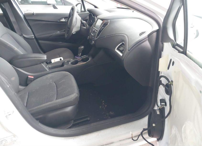 Photo 5 of 2017 Chevrolet Cruze LT AUTO (VIN 3G1BE6SM4HS520843)