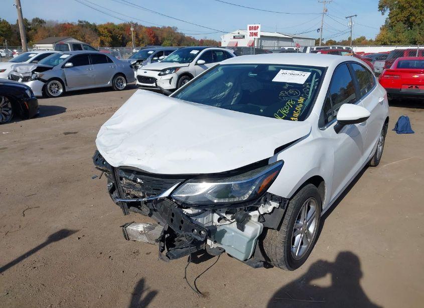 Photo 6 of 2017 Chevrolet Cruze LT AUTO (VIN 3G1BE6SM4HS528103)