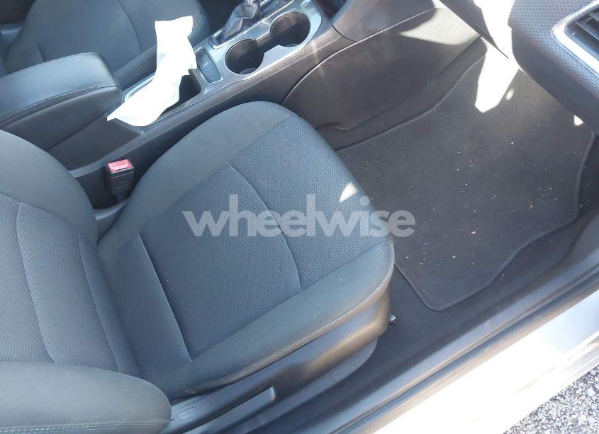 Photo 5 of 2017 Chevrolet Cruze LT AUTO (VIN 3G1BE6SM4HS560629)