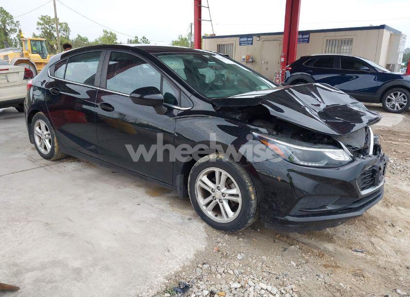 2017 Chevrolet Cruze LT AUTO (VIN 3G1BE6SM4HS582212) main photo