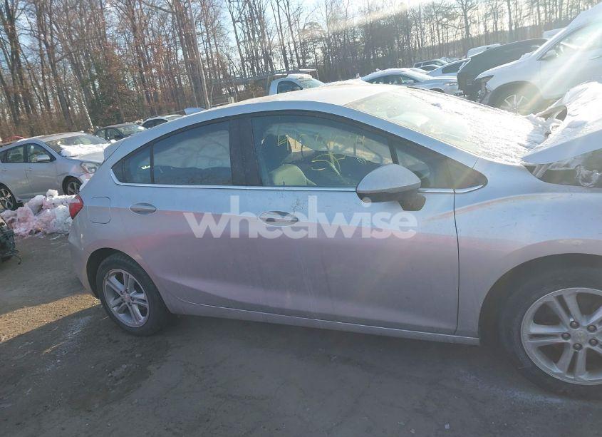 Photo 13 of 2017 Chevrolet Cruze LT AUTO (VIN 3G1BE6SM4HS583764)