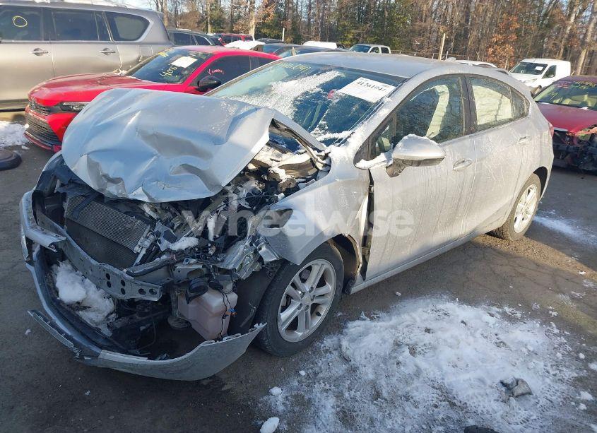 Photo 2 of 2017 Chevrolet Cruze LT AUTO (VIN 3G1BE6SM4HS583764)