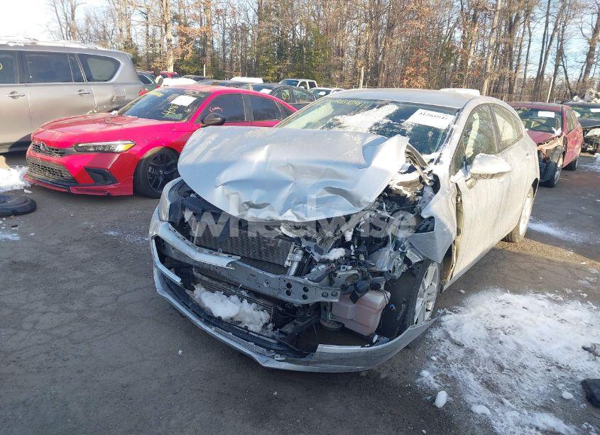 Photo 6 of 2017 Chevrolet Cruze LT AUTO (VIN 3G1BE6SM4HS583764)