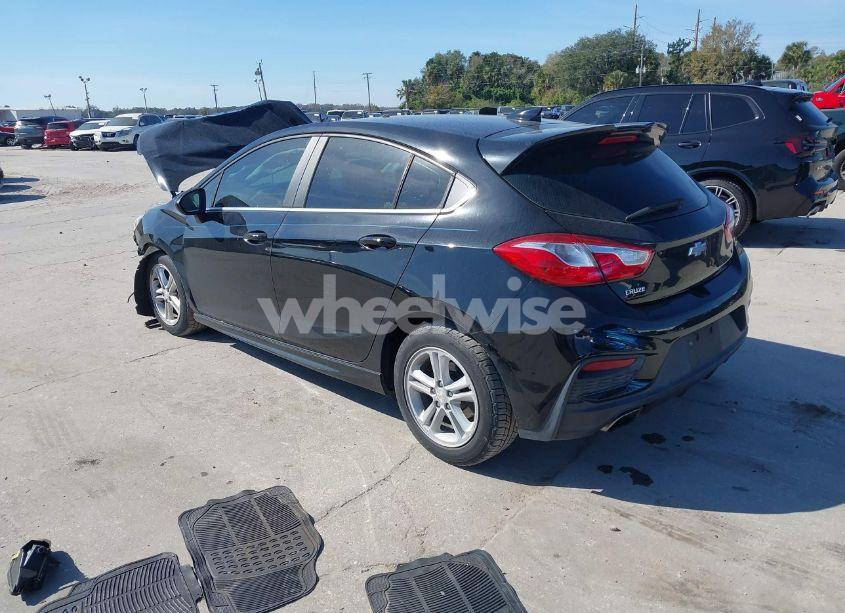 Photo 3 of 2017 Chevrolet Cruze LT AUTO (VIN 3G1BE6SM4HS586714)