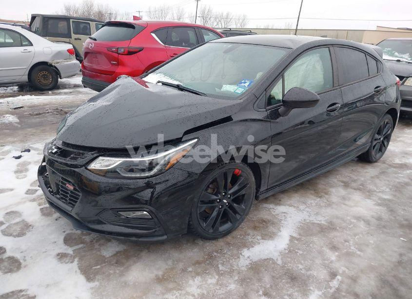 Photo 2 of 2018 Chevrolet Cruze LT AUTO (VIN 3G1BE6SM4JS525112)