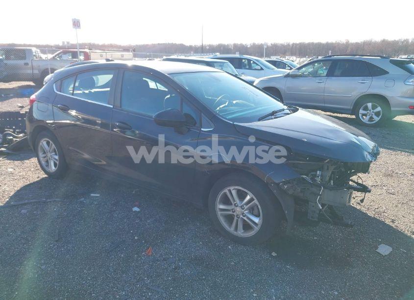 2018 Chevrolet Cruze LT AUTO (VIN 3G1BE6SM4JS594642) main photo