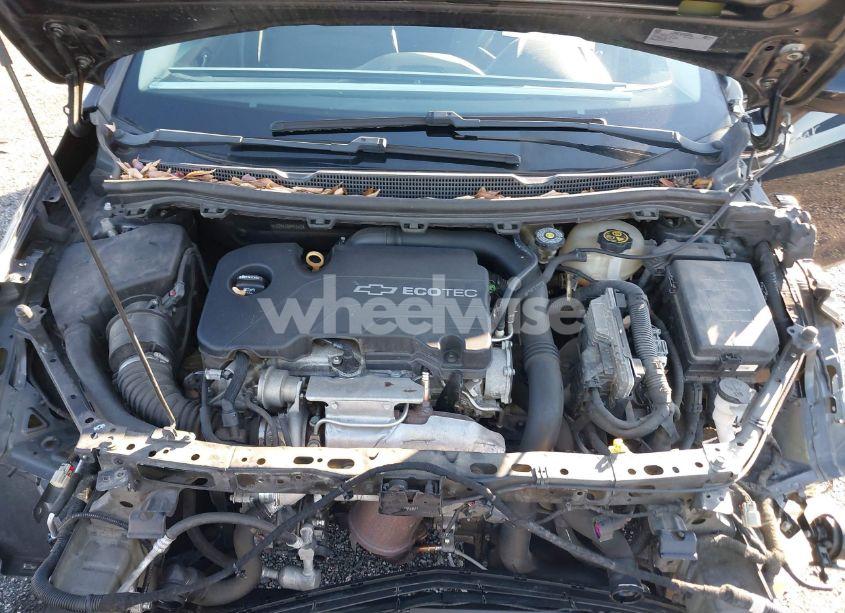 Photo 10 of 2018 Chevrolet Cruze LT AUTO (VIN 3G1BE6SM4JS594642)