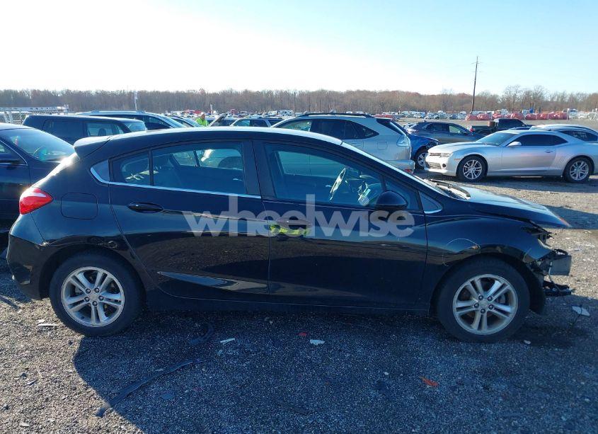 Photo 14 of 2018 Chevrolet Cruze LT AUTO (VIN 3G1BE6SM4JS594642)