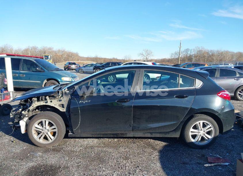 Photo 15 of 2018 Chevrolet Cruze LT AUTO (VIN 3G1BE6SM4JS594642)