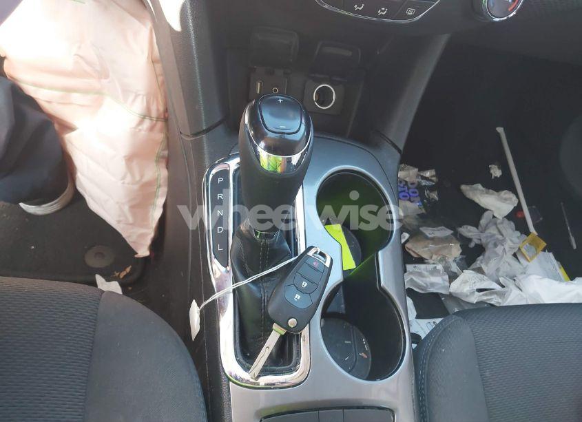 Photo 11 of 2018 Chevrolet Cruze LT AUTO (VIN 3G1BE6SM4JS652071)