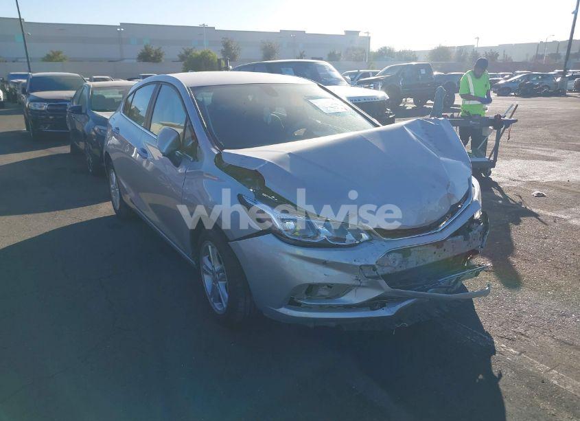 Photo 13 of 2018 Chevrolet Cruze LT AUTO (VIN 3G1BE6SM4JS652071)