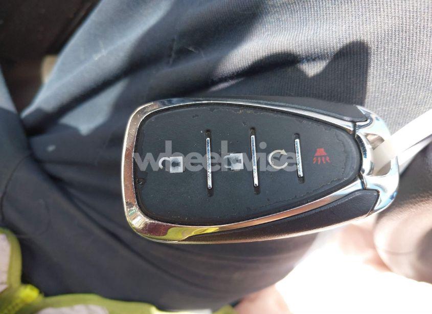 Photo 11 of 2019 Chevrolet Cruze LT (VIN 3G1BE6SM4KS570374)