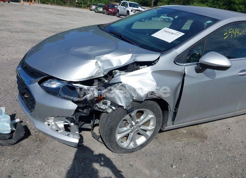 Photo 18 of 2019 Chevrolet Cruze LT (VIN 3G1BE6SM4KS570374)