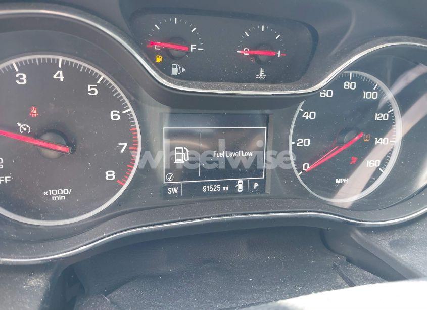 Photo 7 of 2019 Chevrolet Cruze LT (VIN 3G1BE6SM4KS570374)