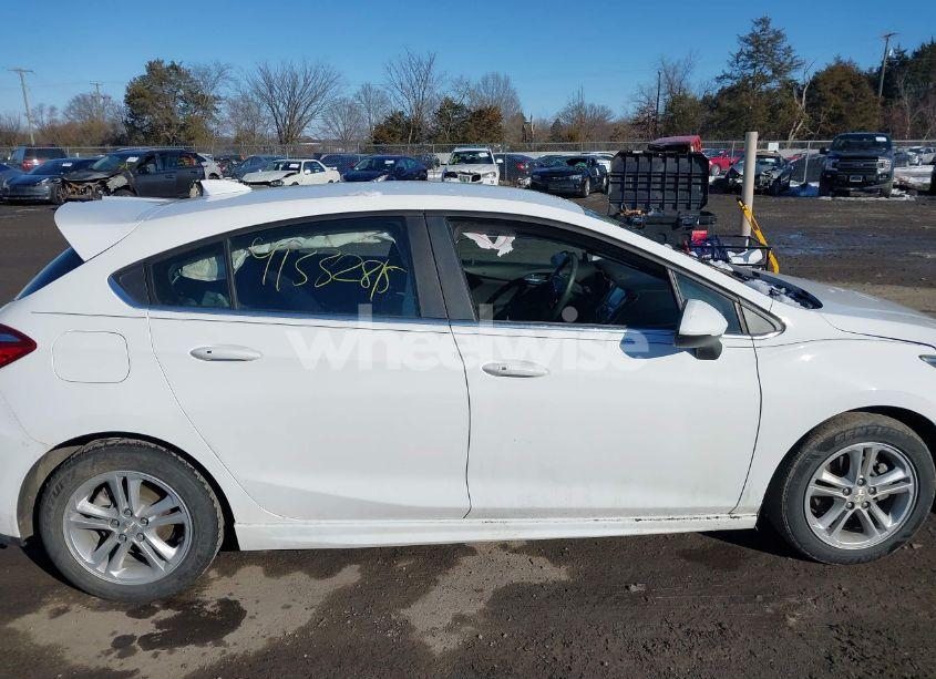 Photo 13 of 2017 Chevrolet Cruze LT AUTO (VIN 3G1BE6SM5HS529440)