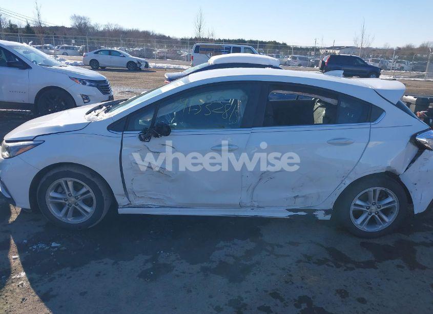 Photo 14 of 2017 Chevrolet Cruze LT AUTO (VIN 3G1BE6SM5HS529440)