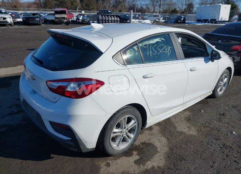 Photo 4 of 2017 Chevrolet Cruze LT AUTO (VIN 3G1BE6SM5HS529440)