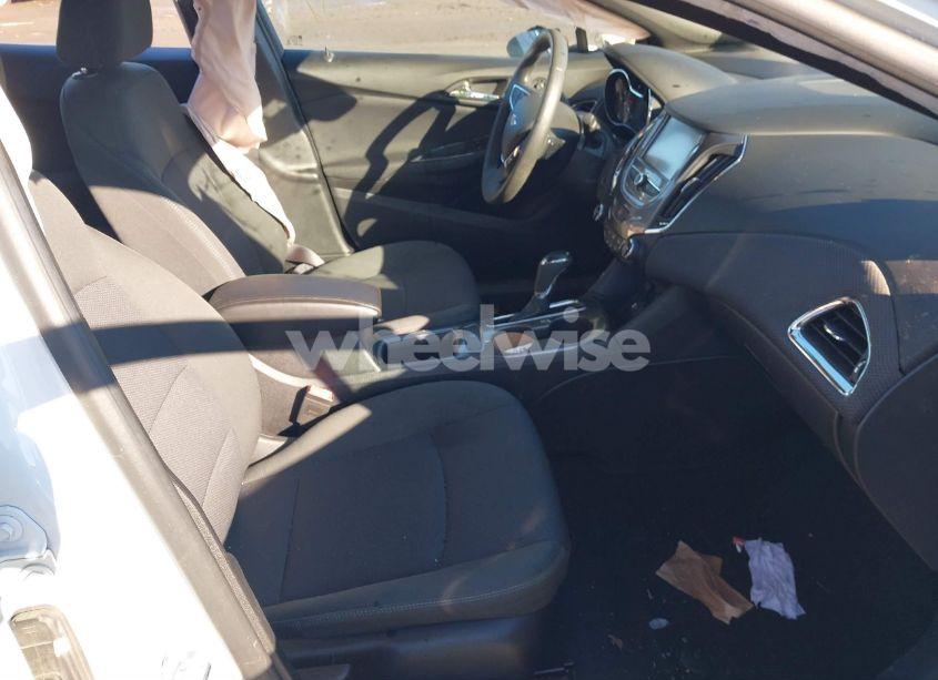 Photo 5 of 2017 Chevrolet Cruze LT AUTO (VIN 3G1BE6SM5HS529440)