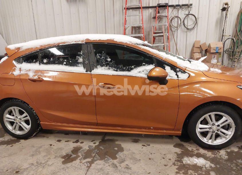 Photo 14 of 2017 Chevrolet Cruze LT AUTO (VIN 3G1BE6SM5HS535626)