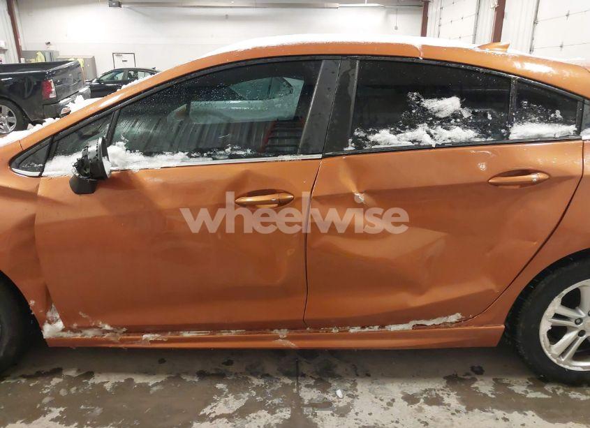 Photo 15 of 2017 Chevrolet Cruze LT AUTO (VIN 3G1BE6SM5HS535626)