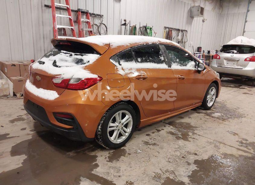 Photo 4 of 2017 Chevrolet Cruze LT AUTO (VIN 3G1BE6SM5HS535626)