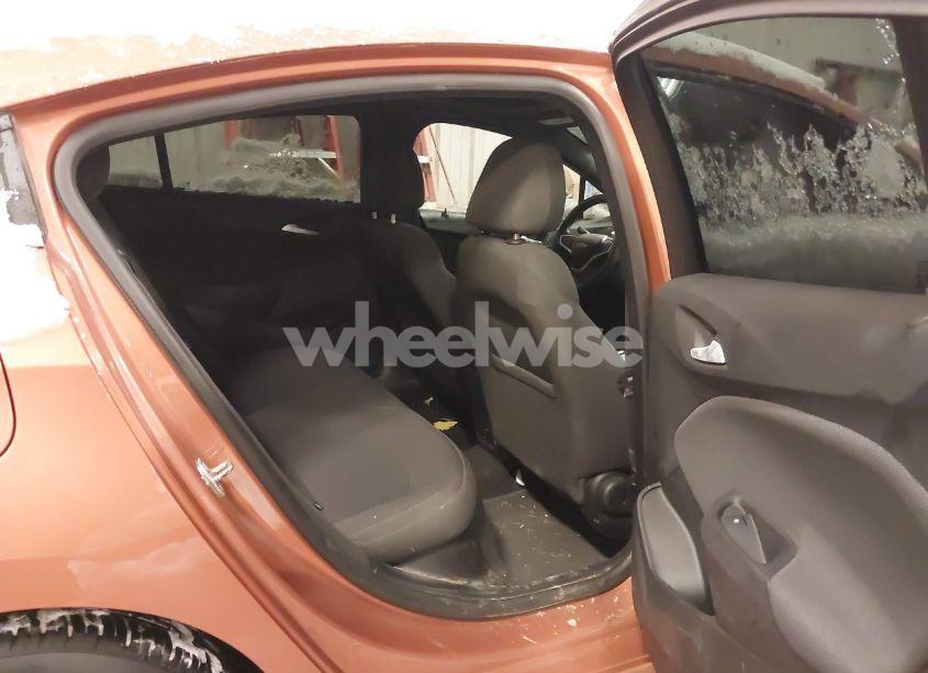 Photo 8 of 2017 Chevrolet Cruze LT AUTO (VIN 3G1BE6SM5HS535626)