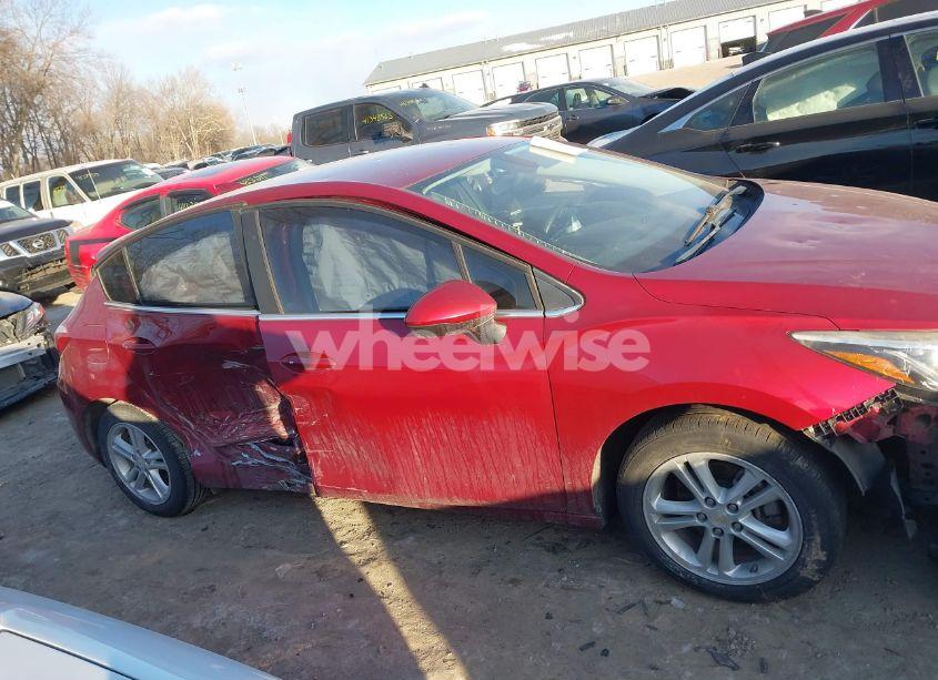 Photo 13 of 2017 Chevrolet Cruze LT AUTO (VIN 3G1BE6SM5HS555228)