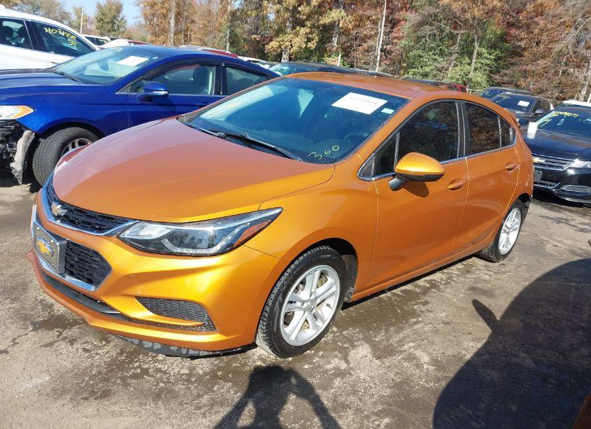 Photo 2 of 2017 Chevrolet Cruze LT AUTO (VIN 3G1BE6SM5HS562972)