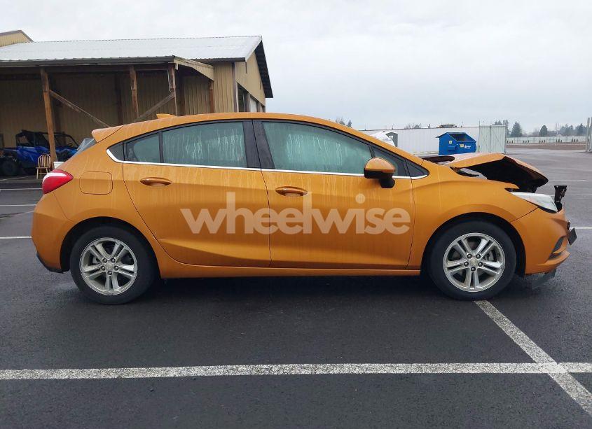 Photo 13 of 2017 Chevrolet Cruze LT AUTO (VIN 3G1BE6SM5HS586091)