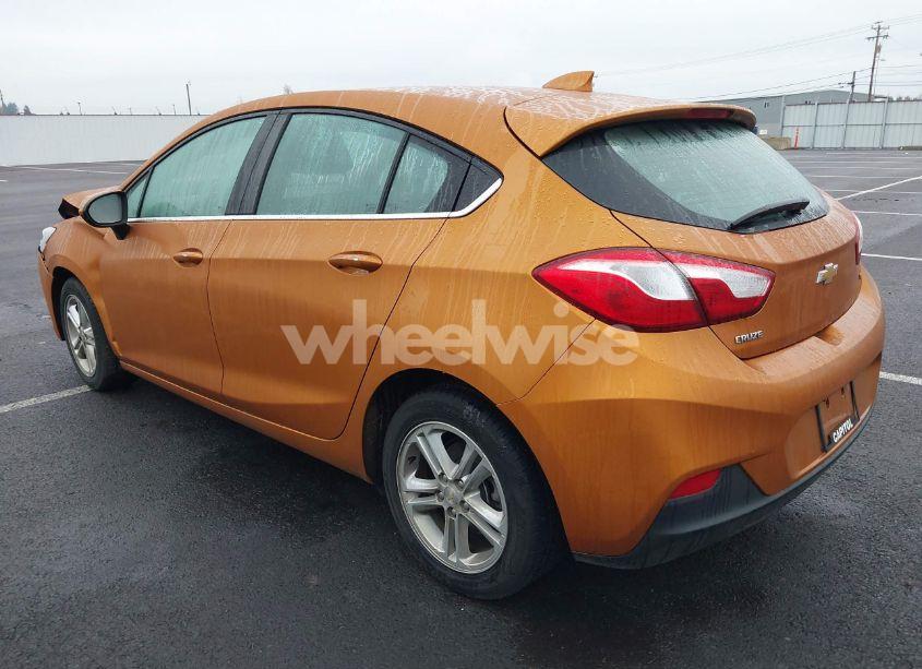 Photo 3 of 2017 Chevrolet Cruze LT AUTO (VIN 3G1BE6SM5HS586091)