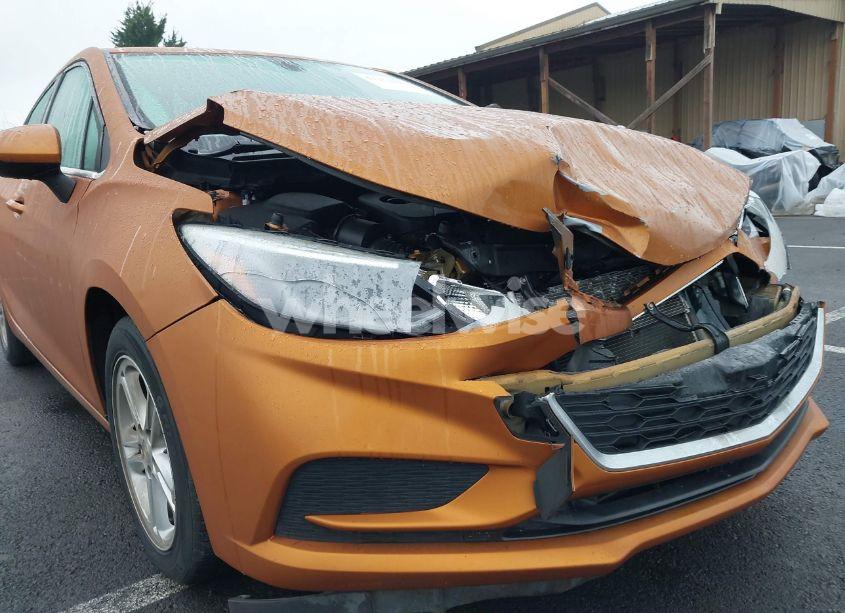 Photo 6 of 2017 Chevrolet Cruze LT AUTO (VIN 3G1BE6SM5HS586091)