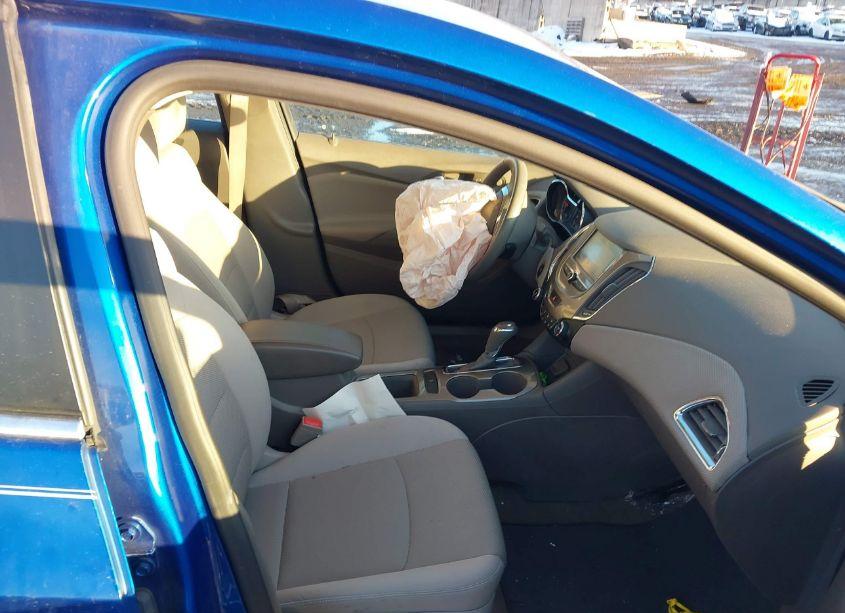 Photo 5 of 2017 Chevrolet Cruze LT AUTO (VIN 3G1BE6SM5HS593543)