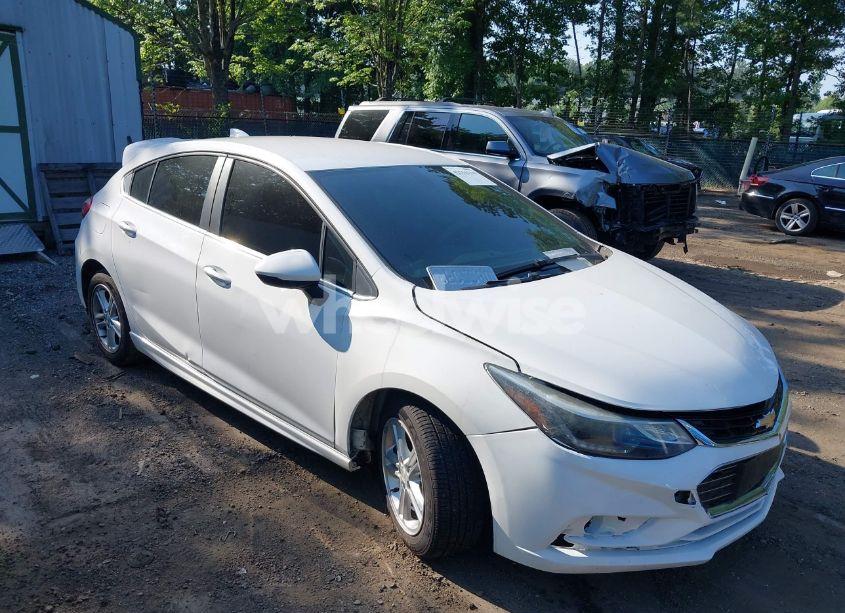 2017 Chevrolet Cruze LT AUTO (VIN 3G1BE6SM5HS607280) main photo