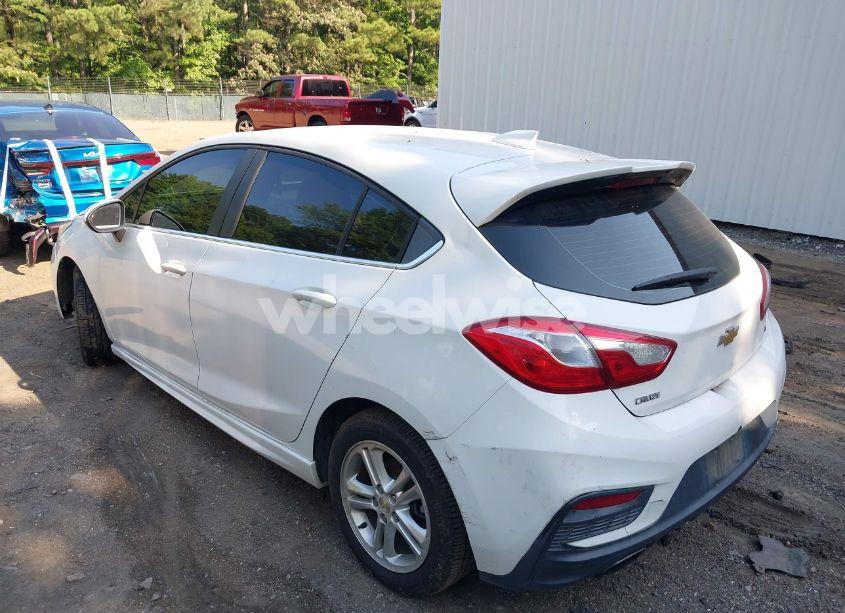 Photo 3 of 2017 Chevrolet Cruze LT AUTO (VIN 3G1BE6SM5HS607280)