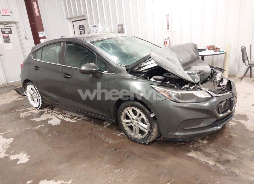 2017 Chevrolet Cruze LT AUTO (VIN 3G1BE6SM5HS614696) main photo