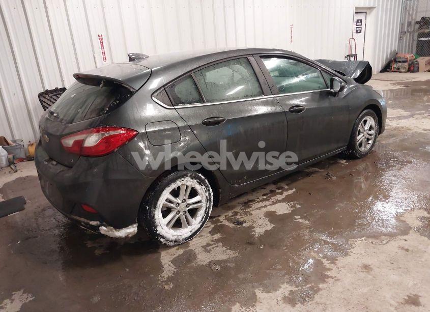 Photo 4 of 2017 Chevrolet Cruze LT AUTO (VIN 3G1BE6SM5HS614696)