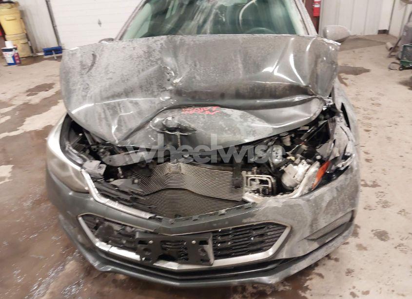 Photo 6 of 2017 Chevrolet Cruze LT AUTO (VIN 3G1BE6SM5HS614696)