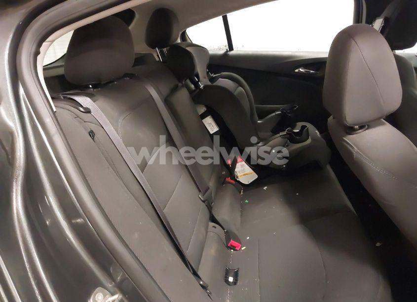 Photo 8 of 2017 Chevrolet Cruze LT AUTO (VIN 3G1BE6SM5HS614696)