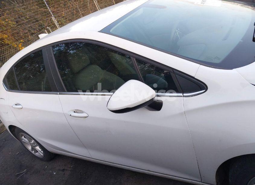 Photo 13 of 2017 Chevrolet Cruze LT AUTO (VIN 3G1BE6SM5HS615279)